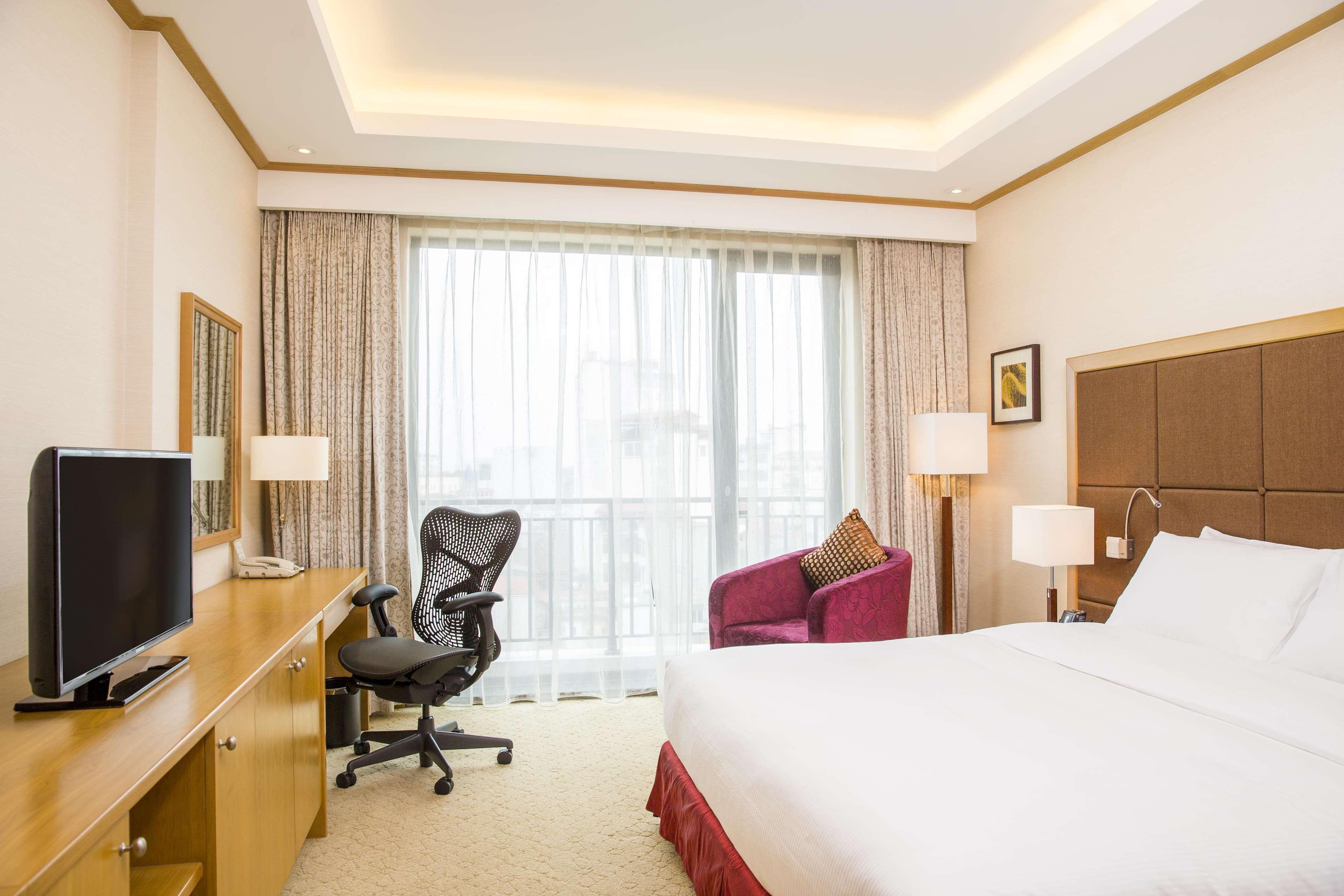 Hilton Garden Khách sạn