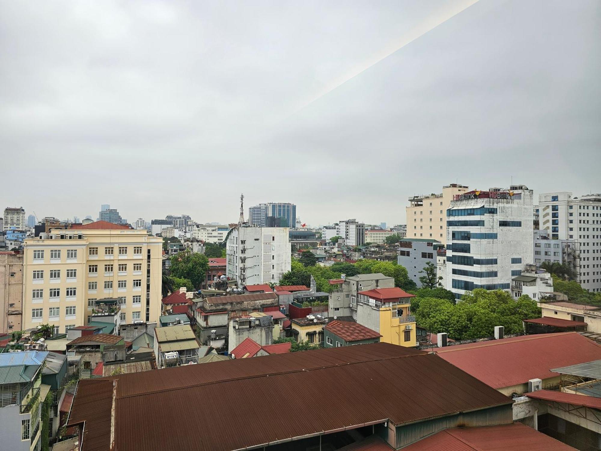 Khách sạn Hilton Garden